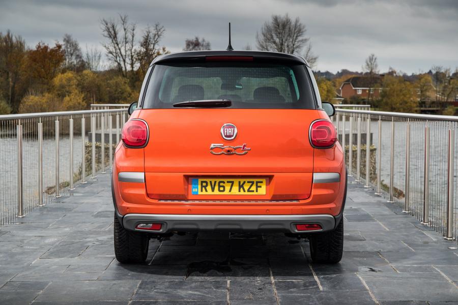  Fiat 500L Cross (330) 2017 года  (UK) (фото 12 из 89)